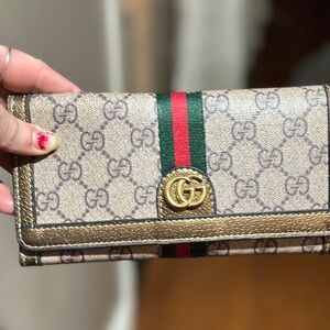 Gucci Beige and Gold Wallet with Red and Green Stripe